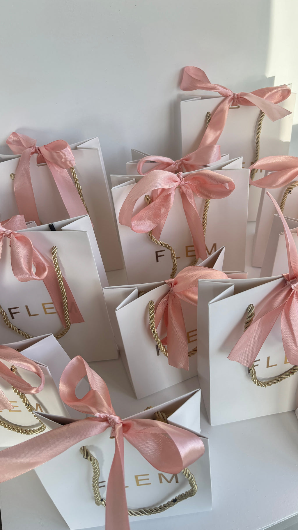 Giftwrapping Small