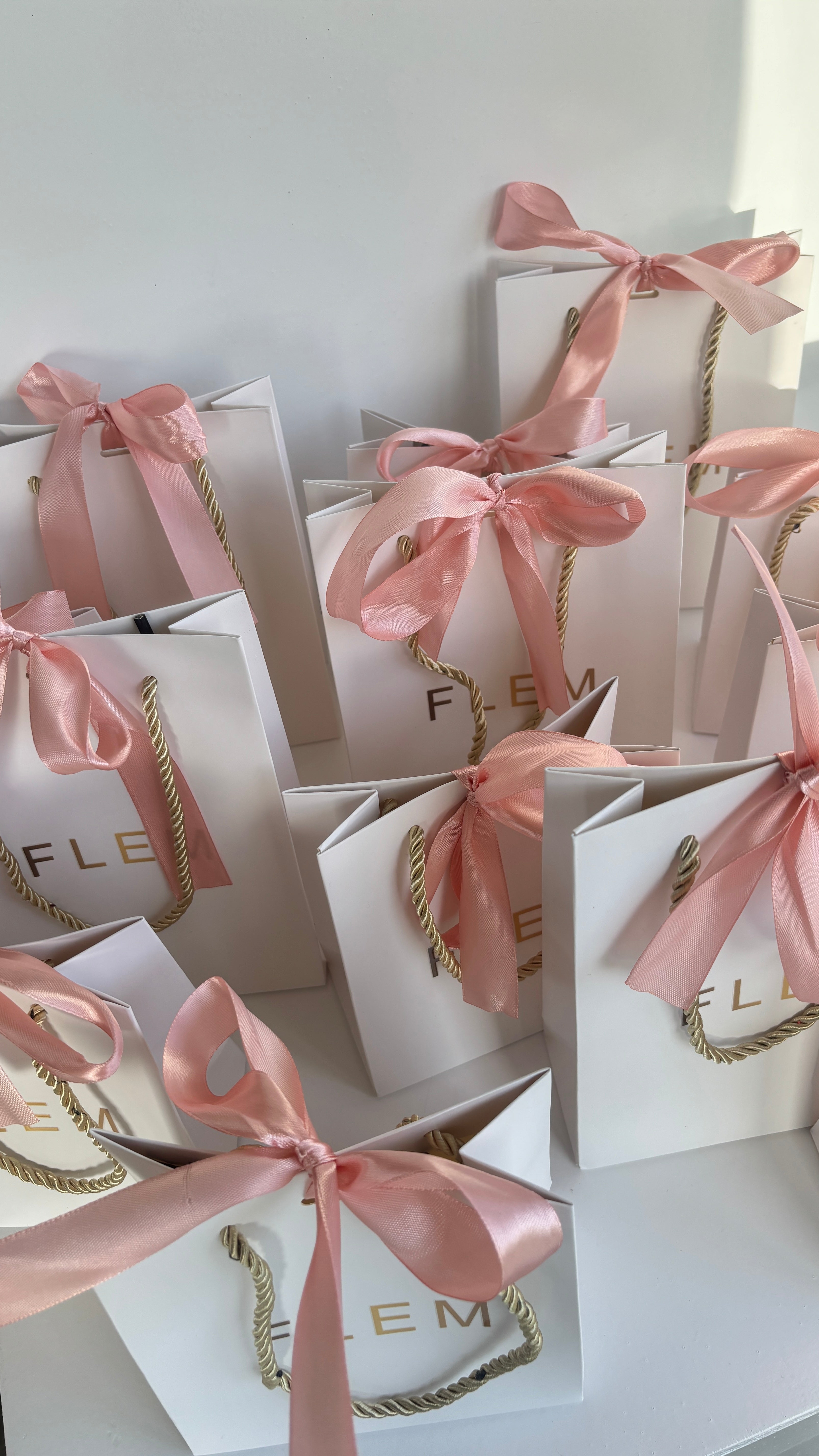 Giftwrapping Small