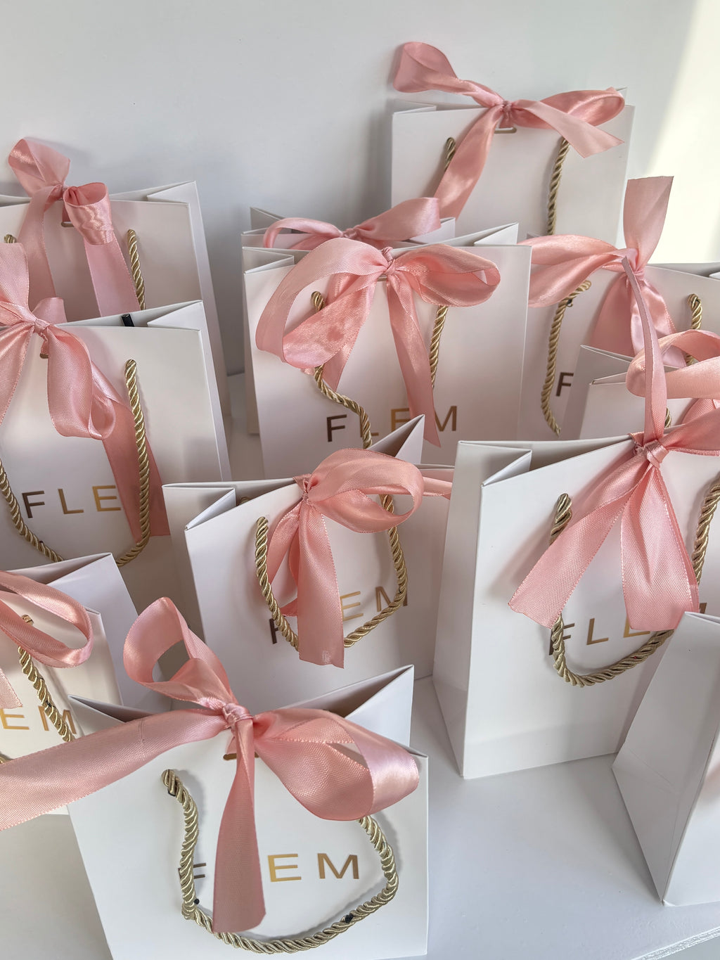 Giftwrapping Medium